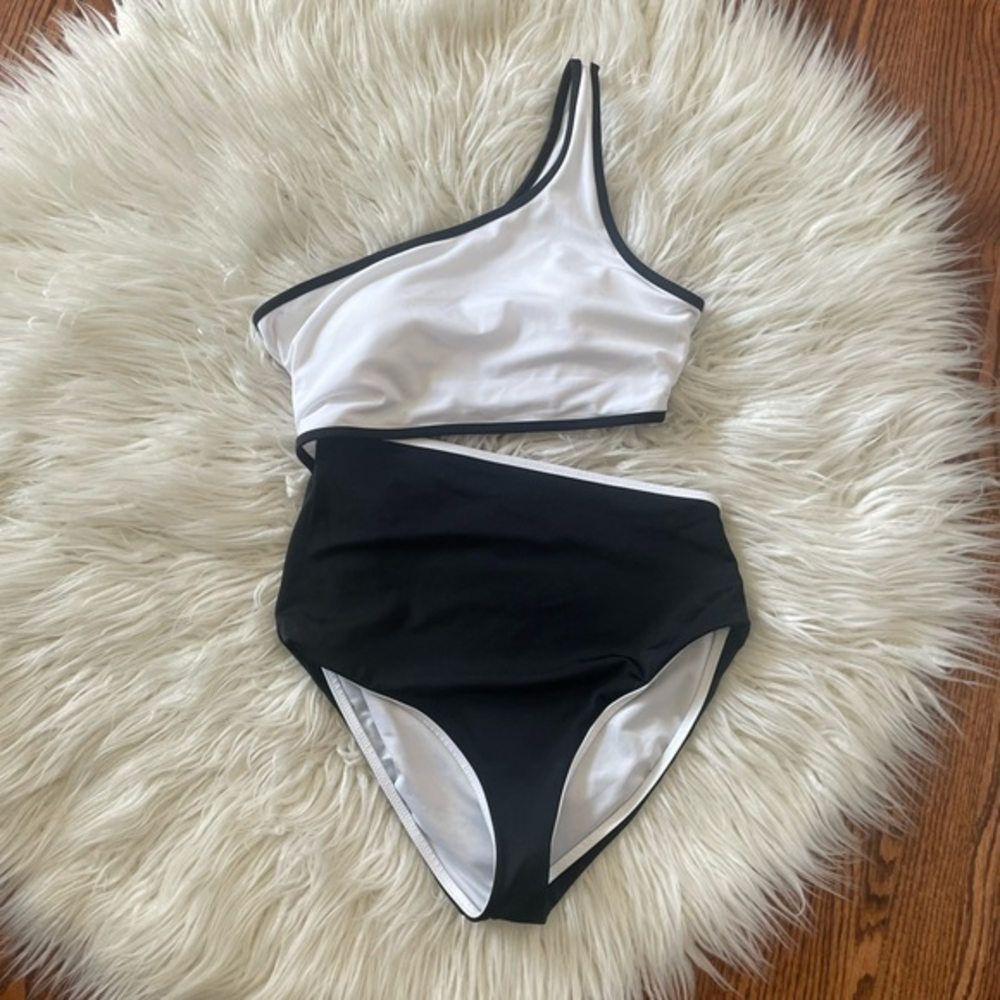 Victoria’s Secret black white split one piece swimsuit ladies L NWT
